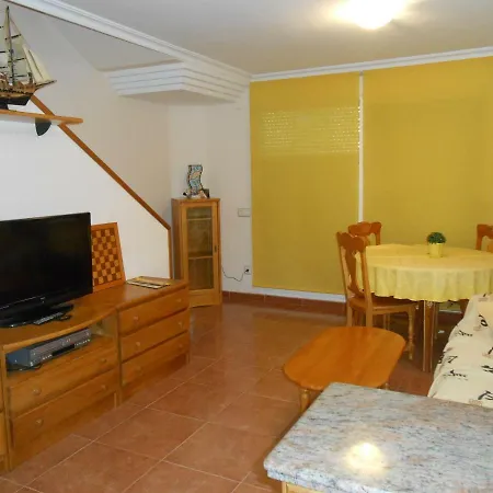 Adosado Cerca Del Mar 아파트